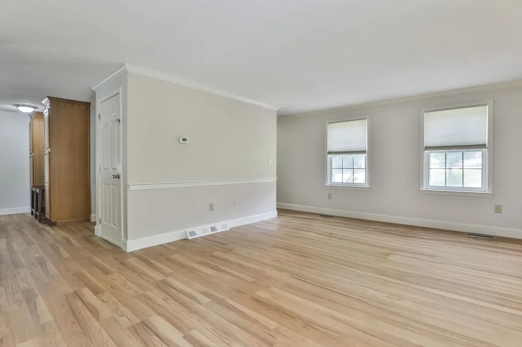 4 Spindlewick Drive Nashua NH 03062