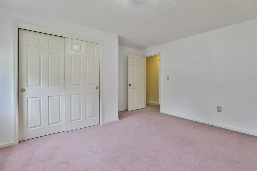 4 Spindlewick Drive Nashua NH 03062