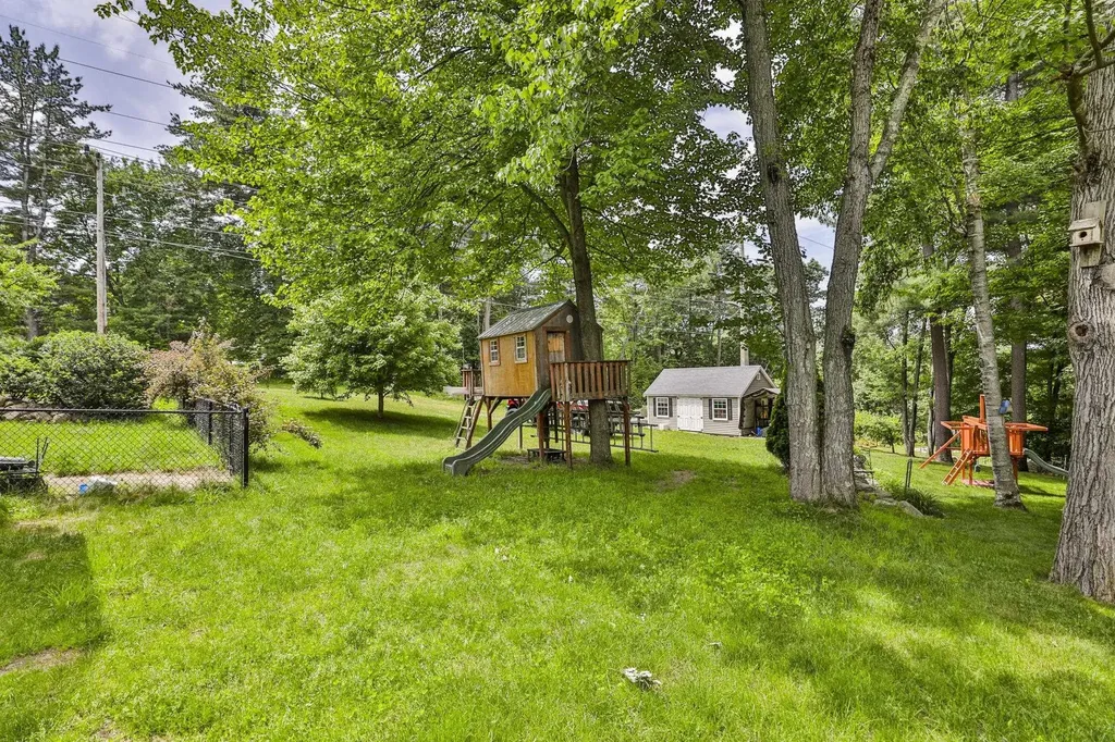 4 Spindlewick Drive Nashua NH 03062
