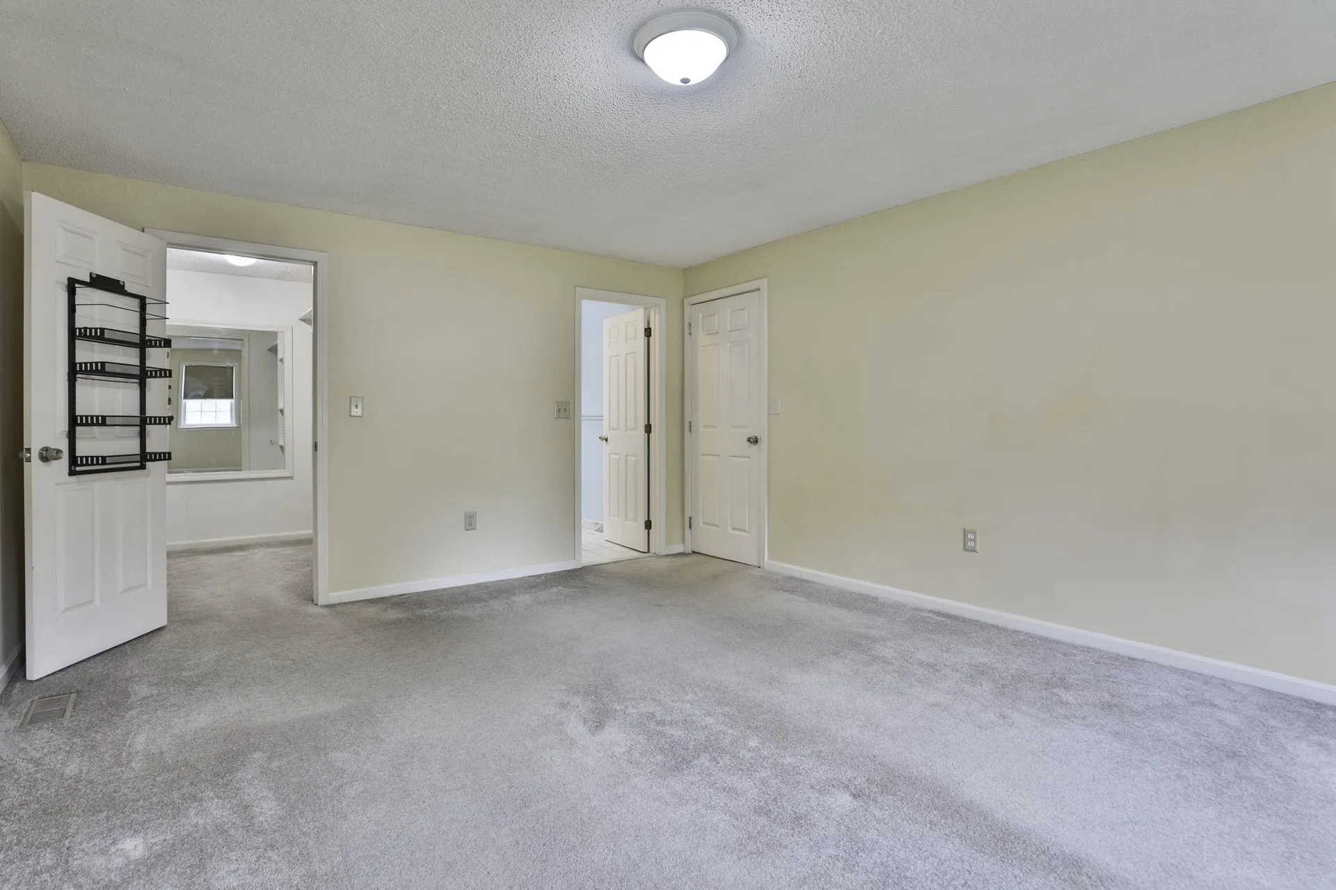 4 Spindlewick Drive Nashua NH 03062