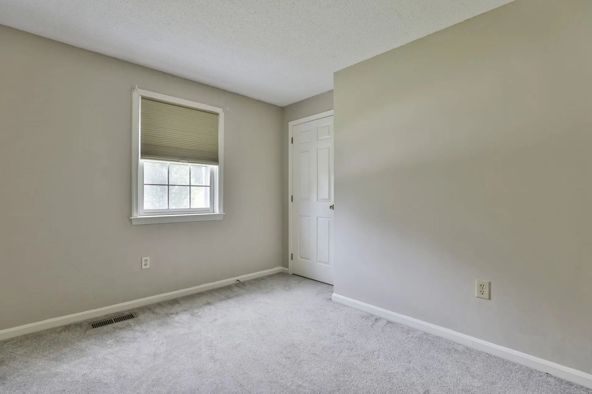 4 Spindlewick Drive Nashua NH 03062