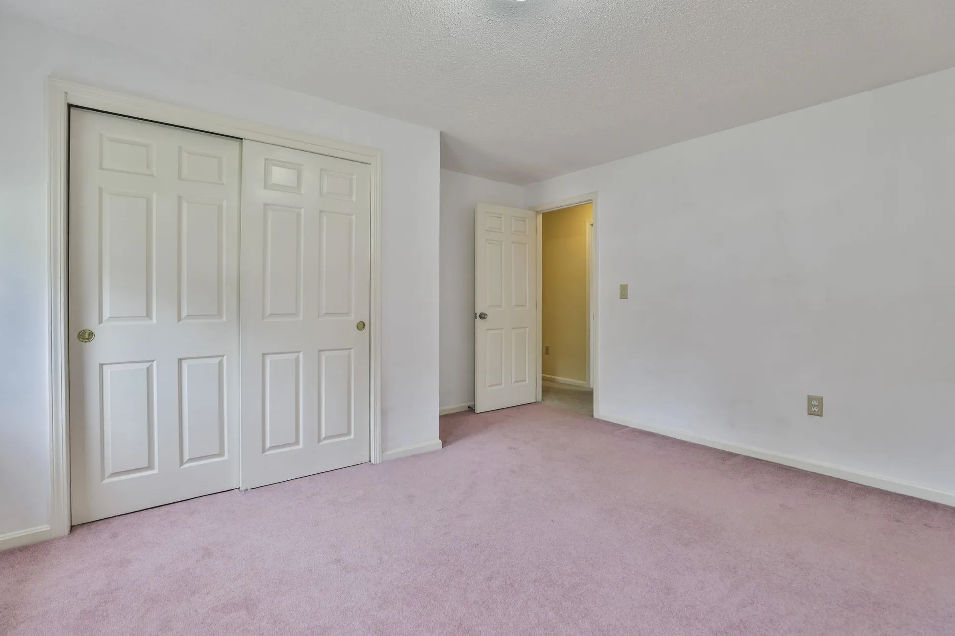 4 Spindlewick Drive Nashua NH 03062
