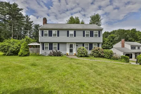 4 Spindlewick Drive Nashua NH 03062