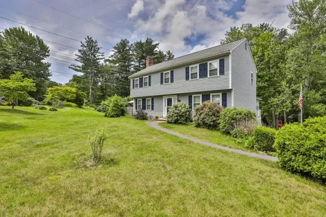 4 Spindlewick Drive Nashua NH 03062