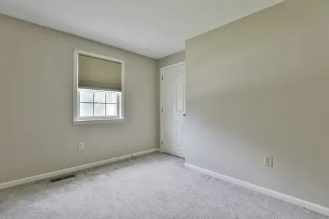 4 Spindlewick Drive Nashua NH 03062