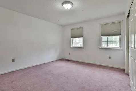 4 Spindlewick Drive Nashua NH 03062