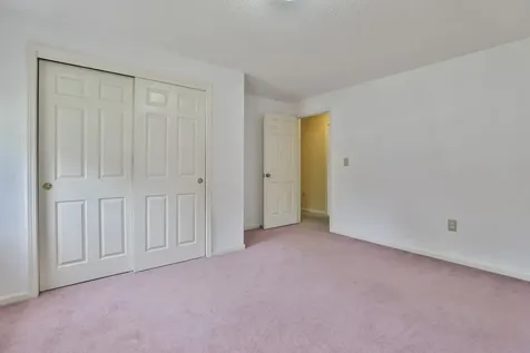 4 Spindlewick Drive Nashua NH 03062