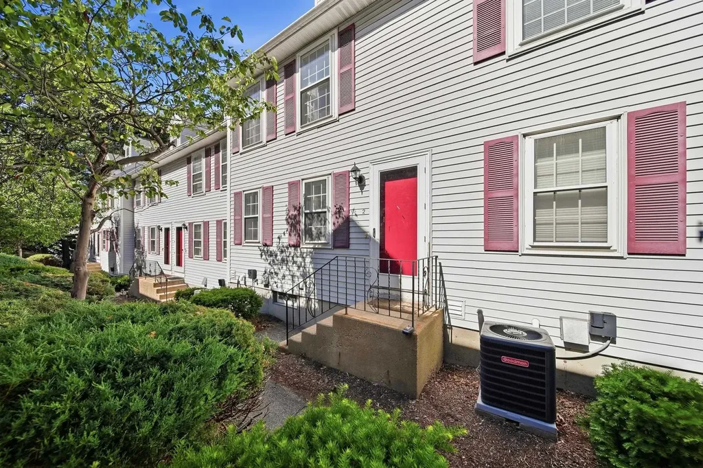 94 Beech Hill Avenue Manchester NH 03103