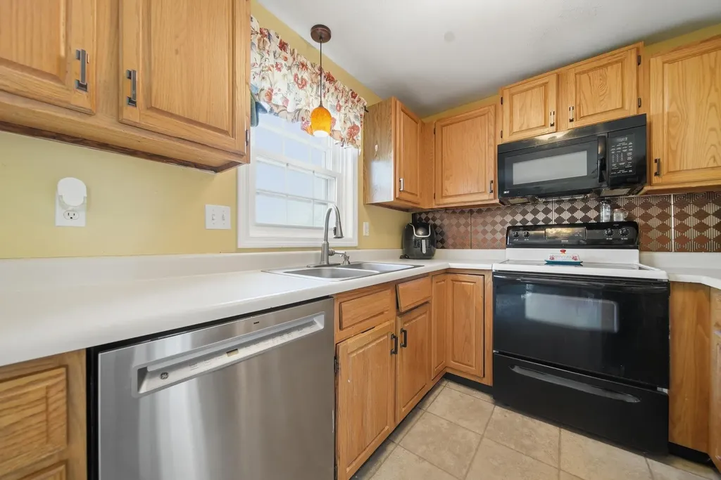 94 Beech Hill Avenue Manchester NH 03103