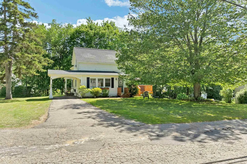 227 Pine Street Laconia NH 03246