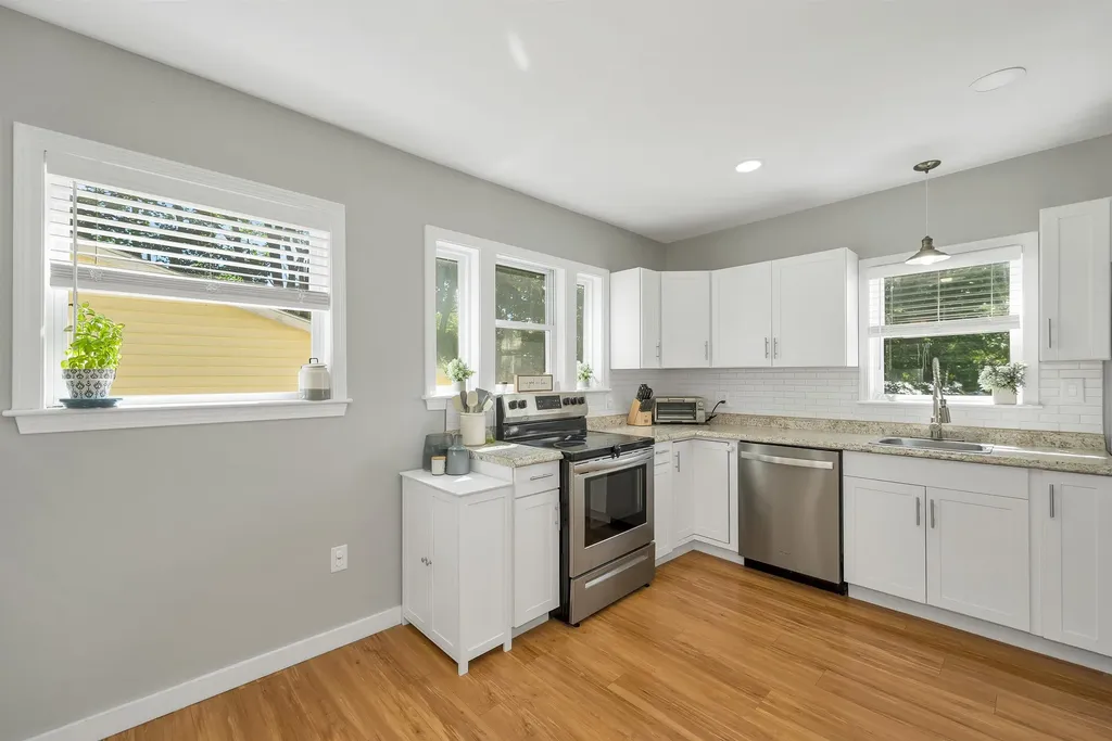 227 Pine Street Laconia NH 03246