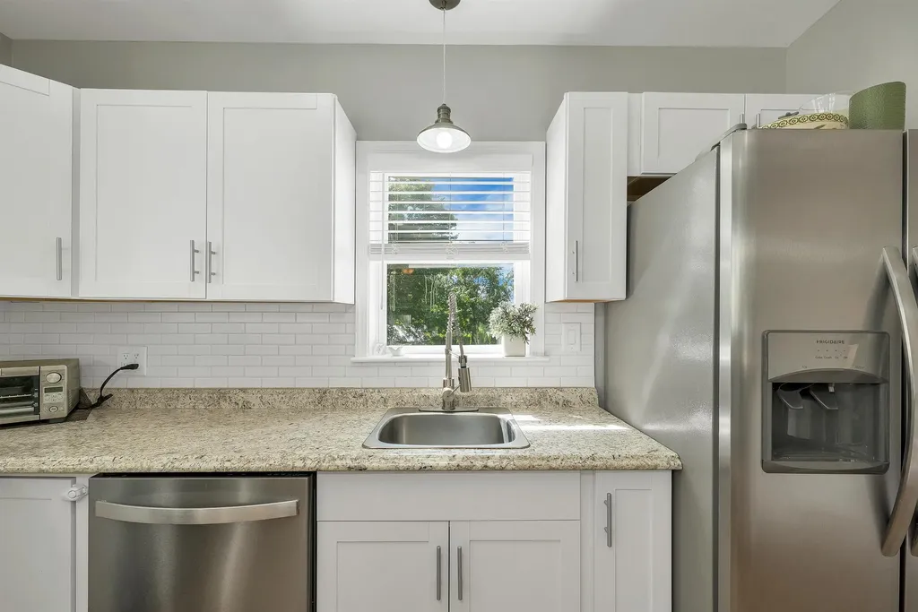 227 Pine Street Laconia NH 03246