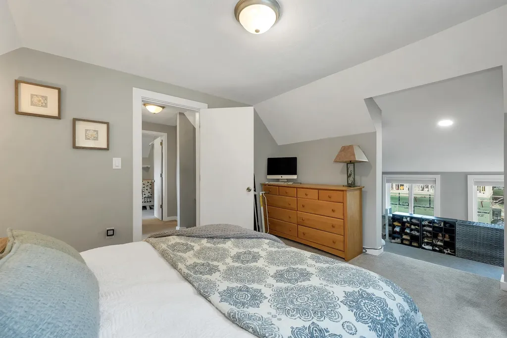 227 Pine Street Laconia NH 03246