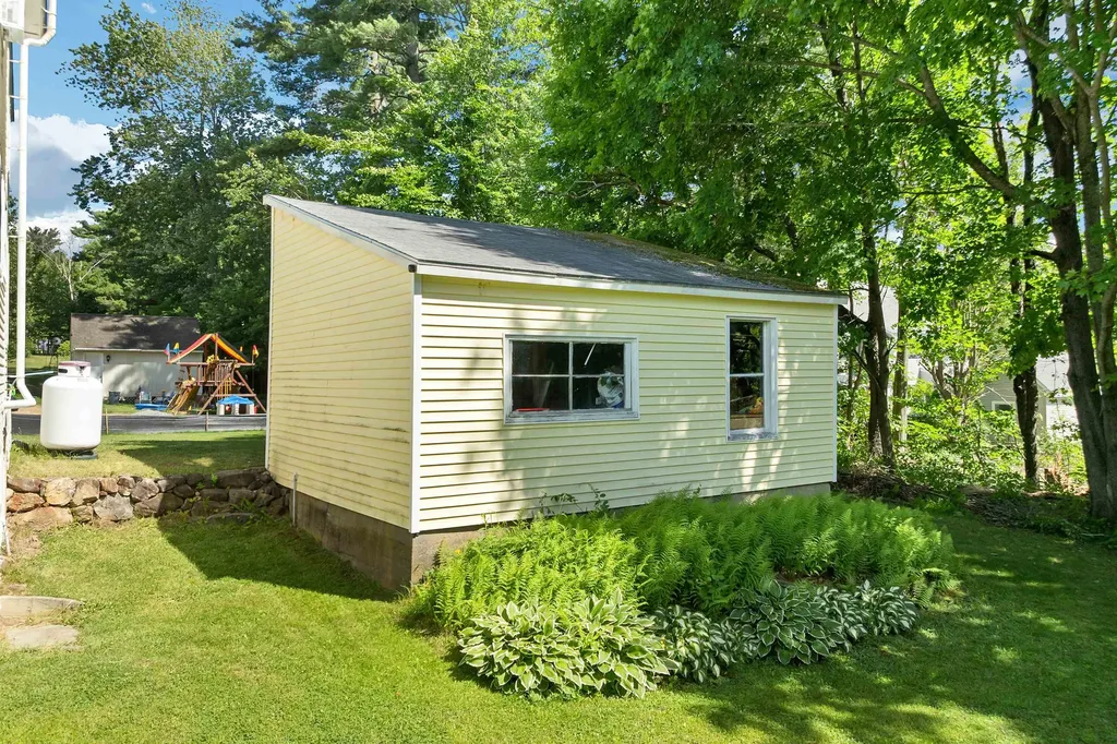 227 Pine Street Laconia NH 03246