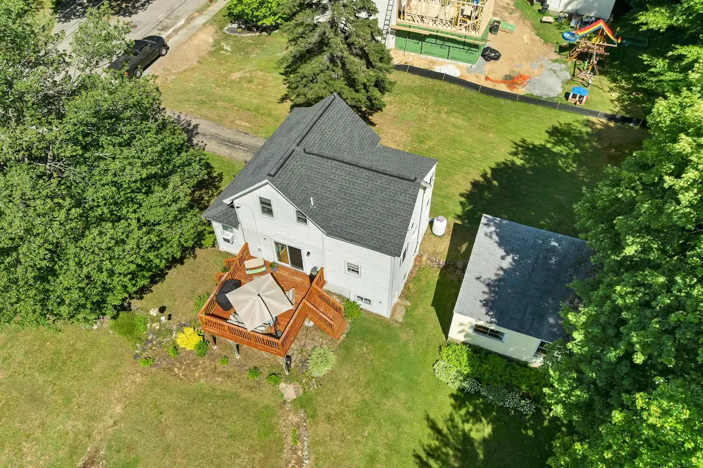 227 Pine Street Laconia NH 03246