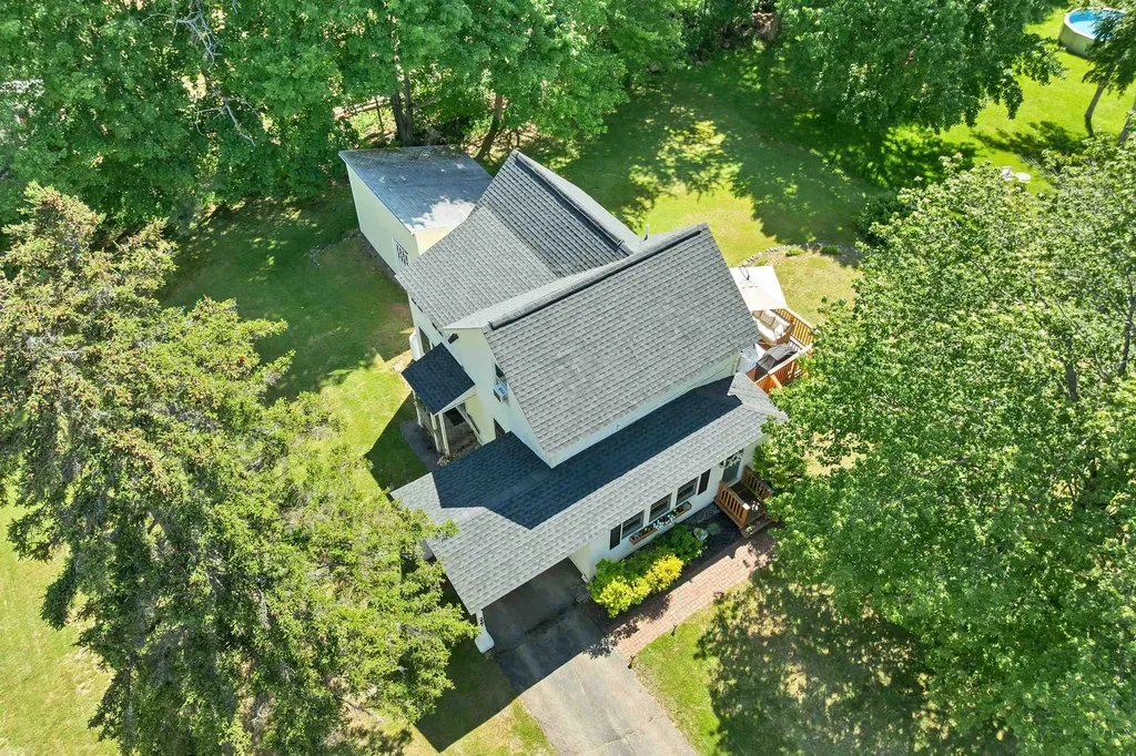 227 Pine Street Laconia NH 03246