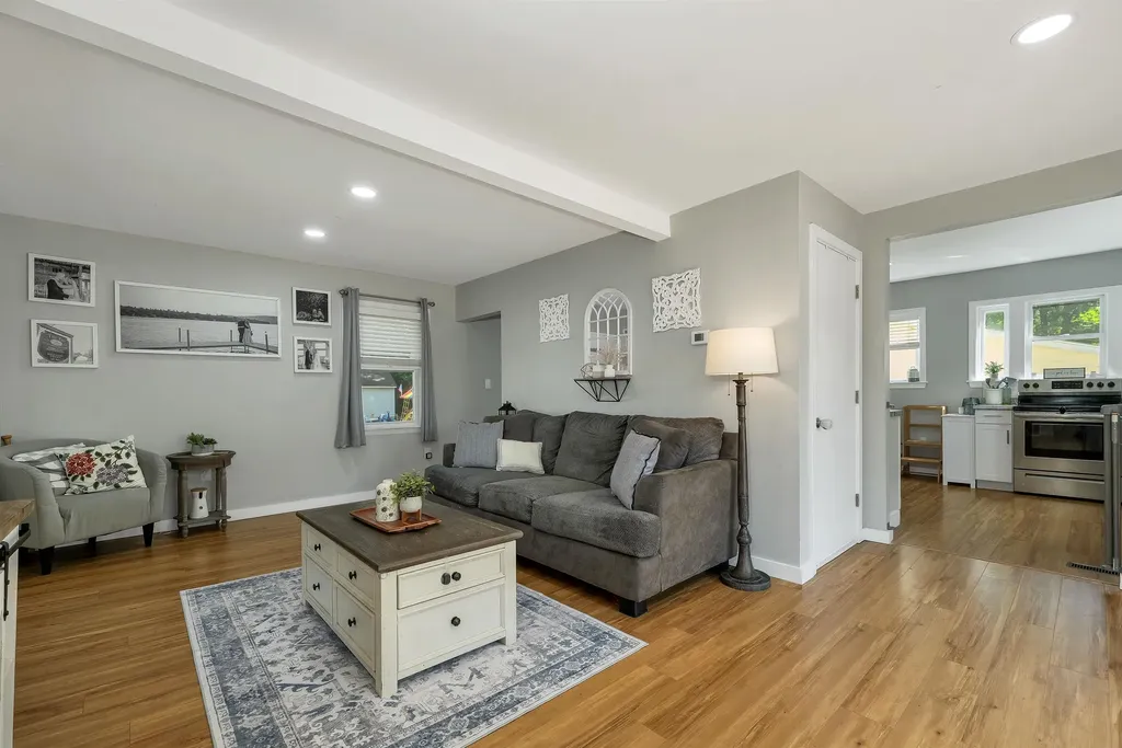 227 Pine Street Laconia NH 03246