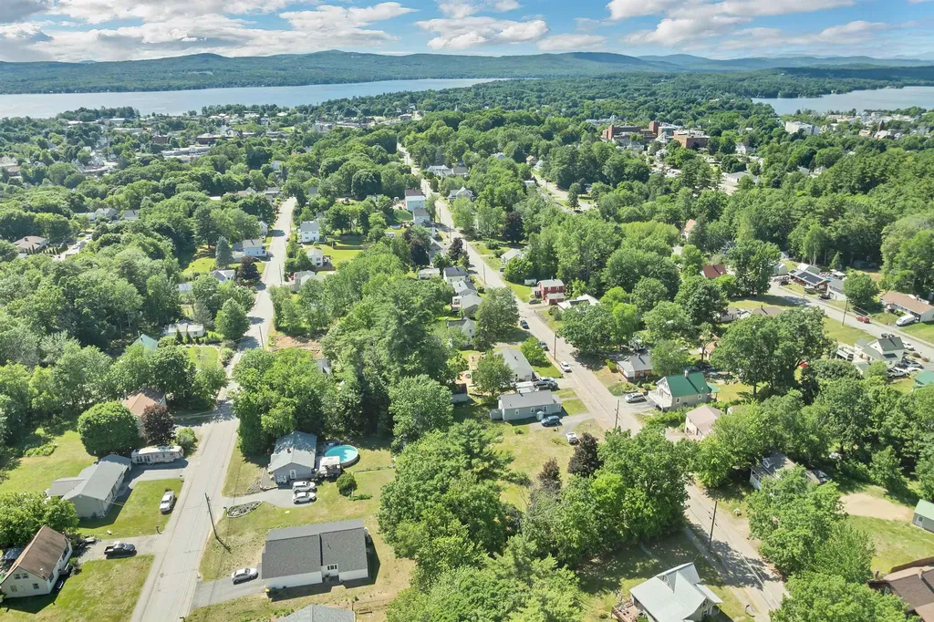 227 Pine Street Laconia NH 03246