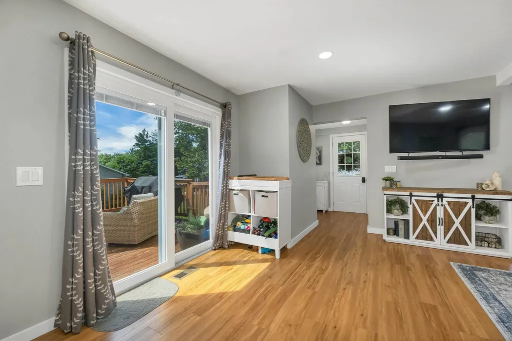 227 Pine Street Laconia NH 03246