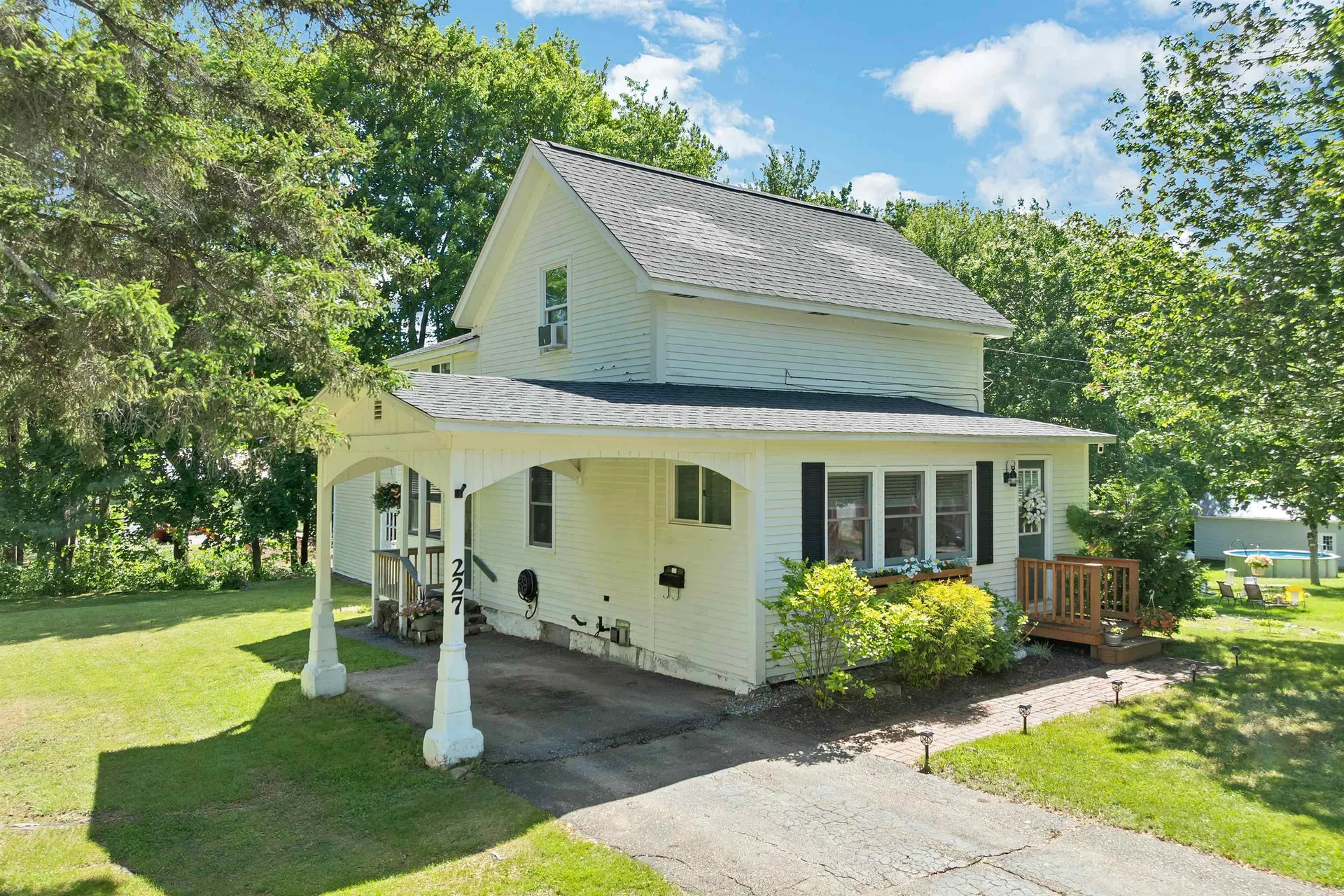 227 Pine Street Laconia NH 03246