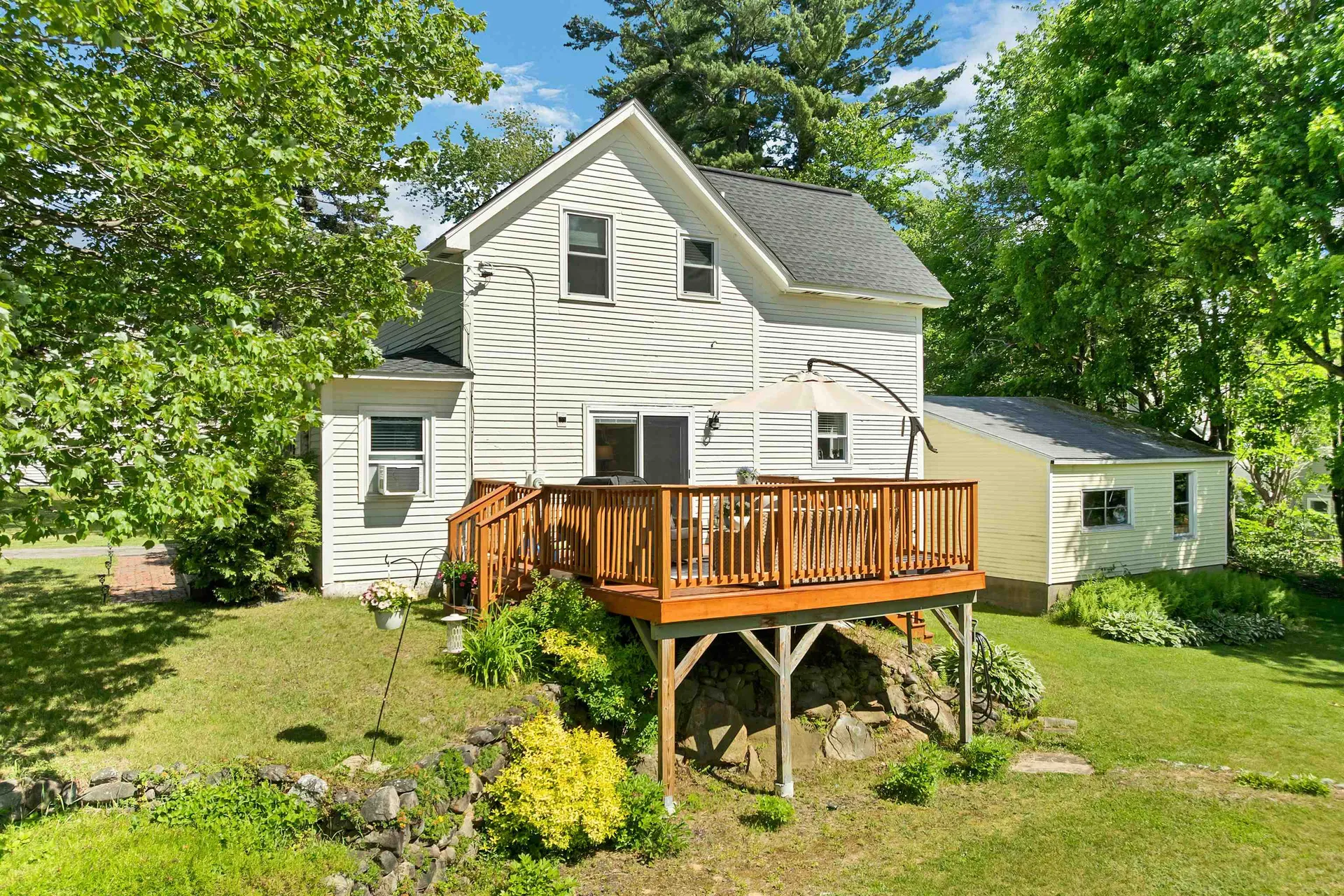 227 Pine Street Laconia NH 03246