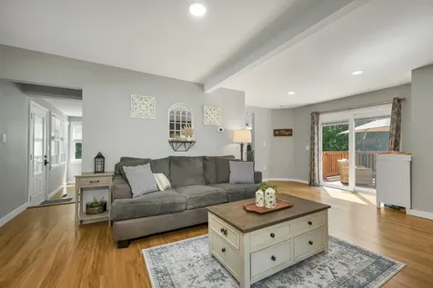 227 Pine Street Laconia NH 03246
