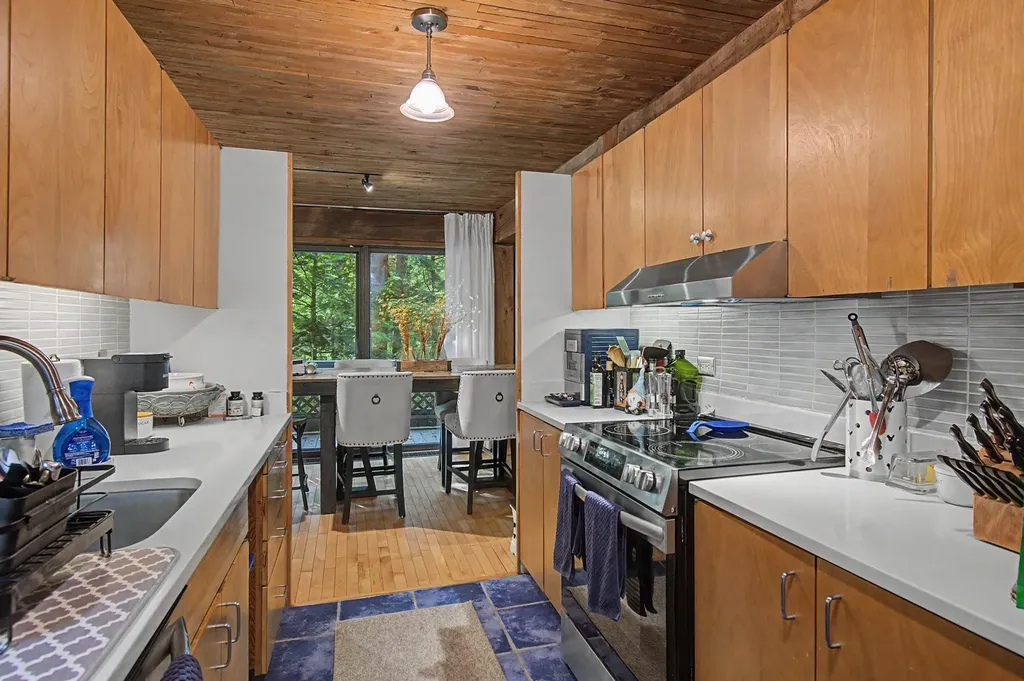 122 Redrock Drive Burlington VT 05401