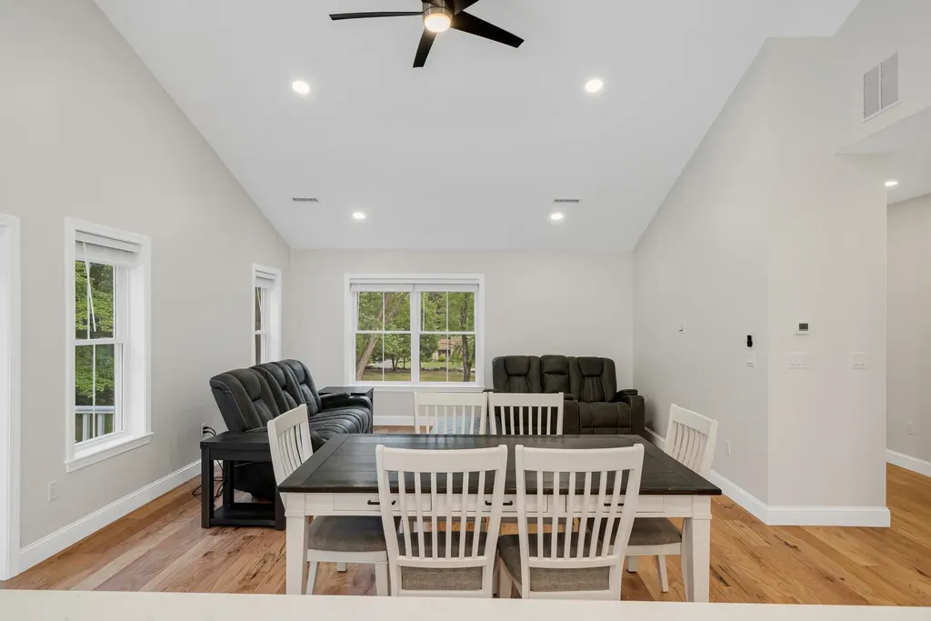 427 Middle Road Brentwood NH 03833