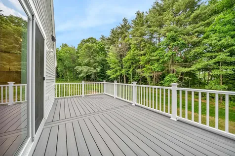 427 Middle Road Brentwood NH 03833