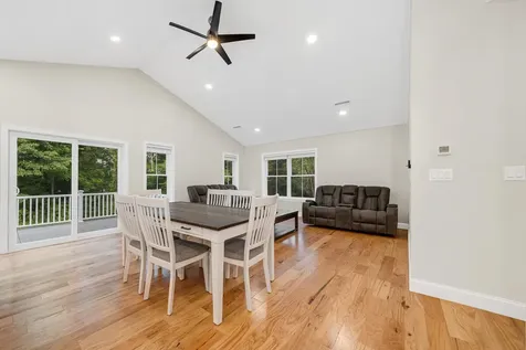 427 Middle Road Brentwood NH 03833