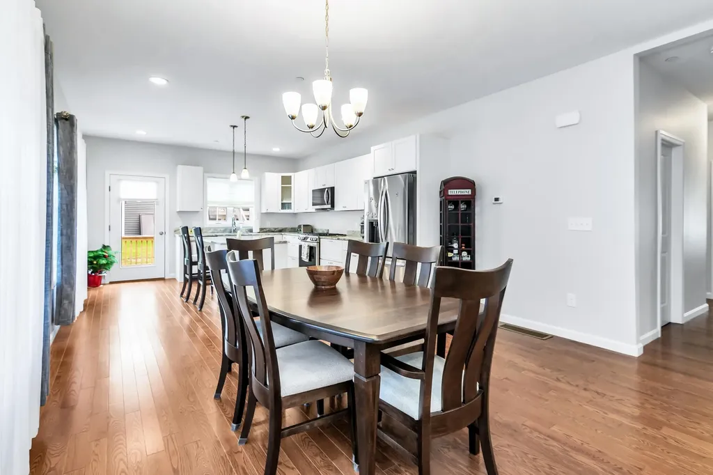 9 Venus Way Pelham NH 03076