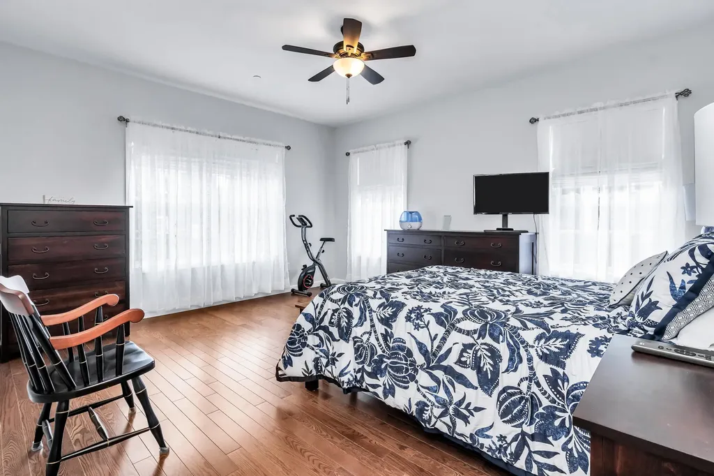 9 Venus Way Pelham NH 03076