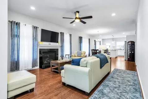 9 Venus Way Pelham NH 03076