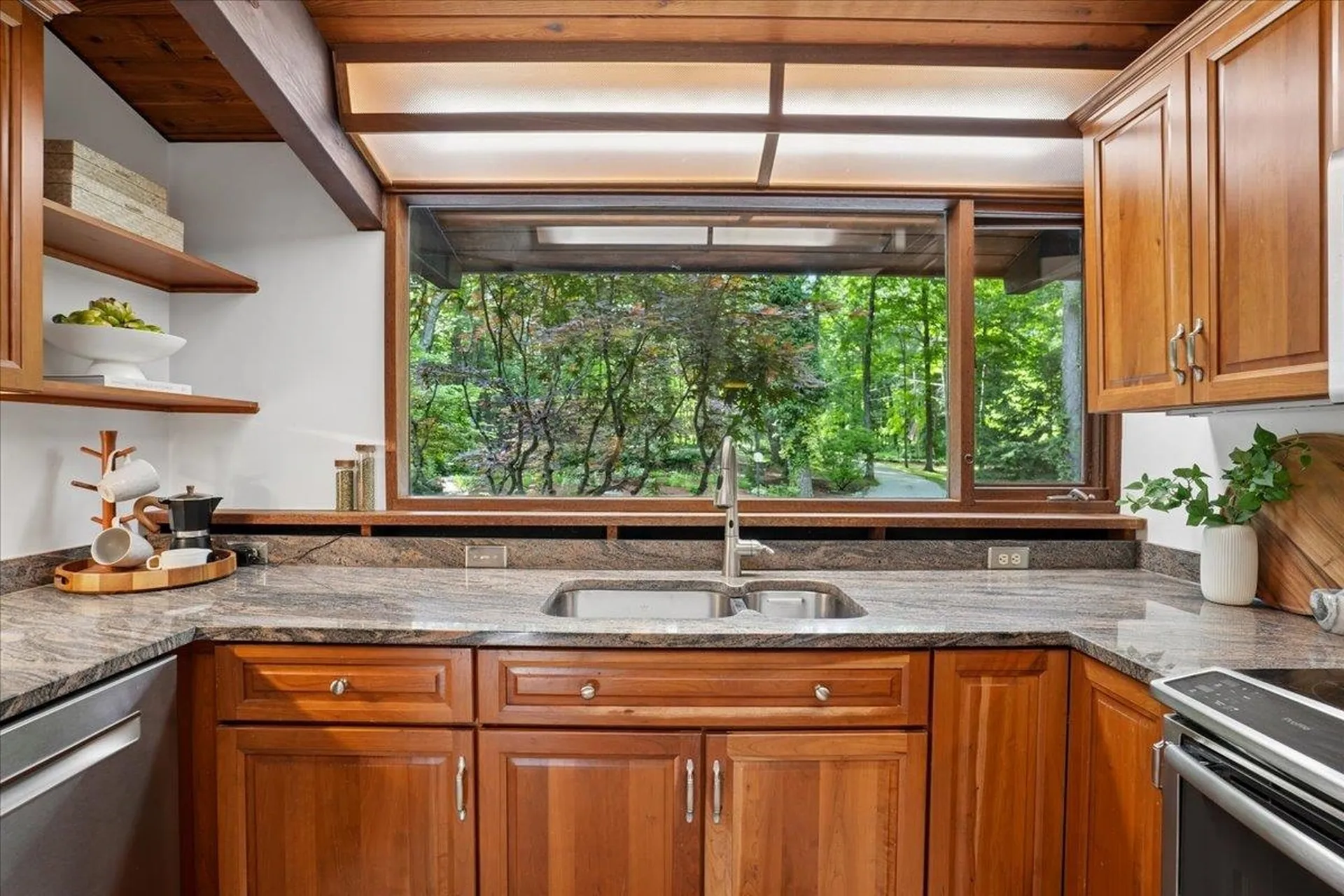 34 Van Dyke Road Hollis NH 03049