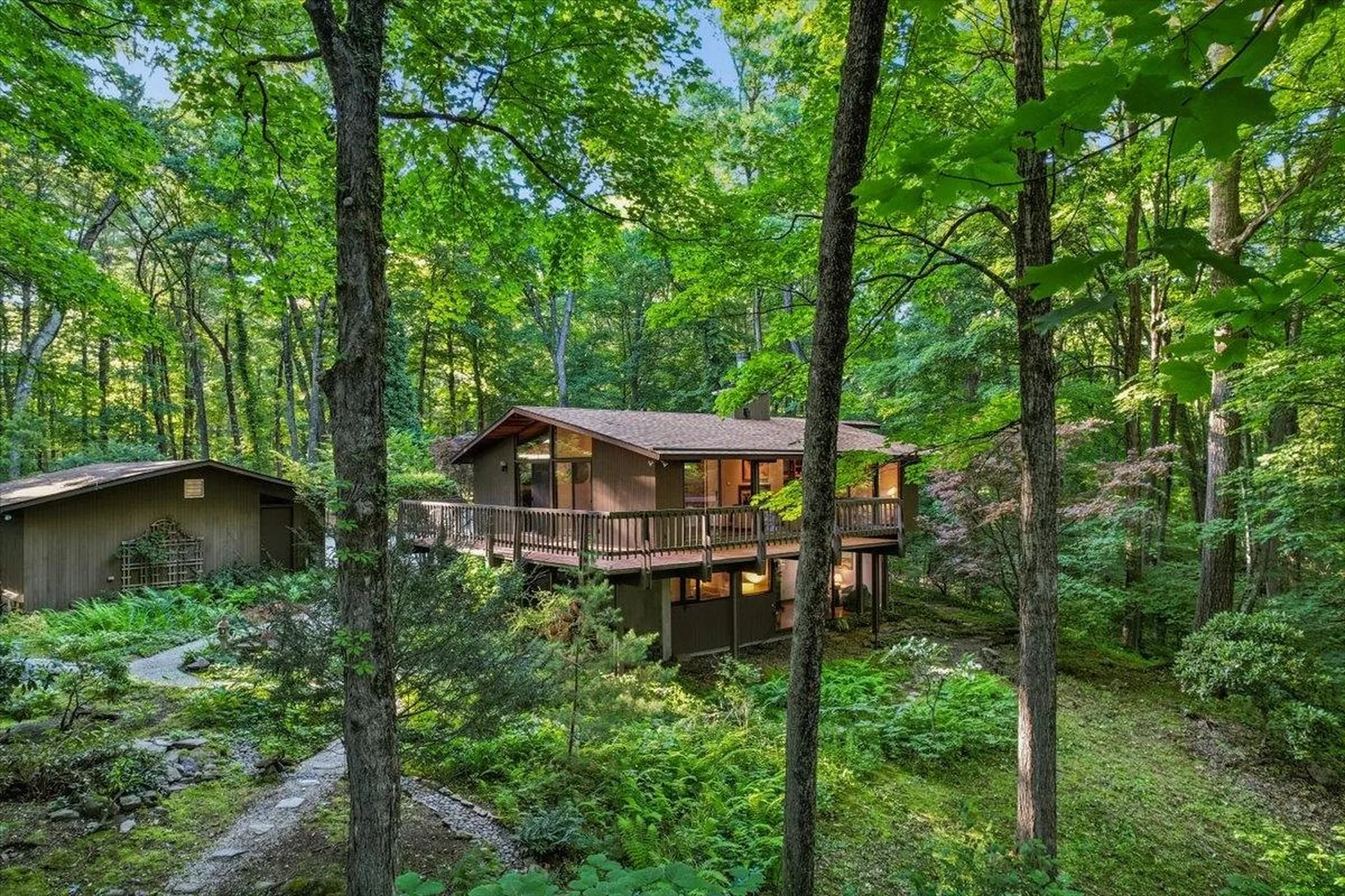 34 Van Dyke Road Hollis NH 03049