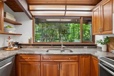 34 Van Dyke Road Hollis NH 03049