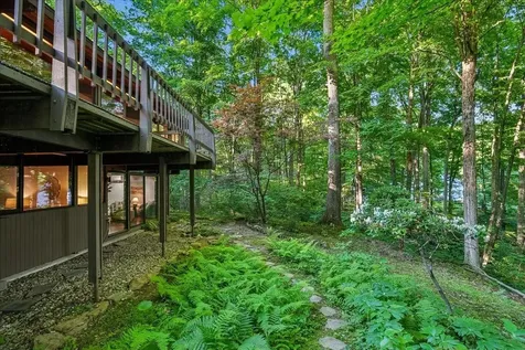 34 Van Dyke Road Hollis NH 03049