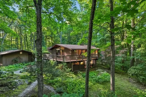34 Van Dyke Road Hollis NH 03049