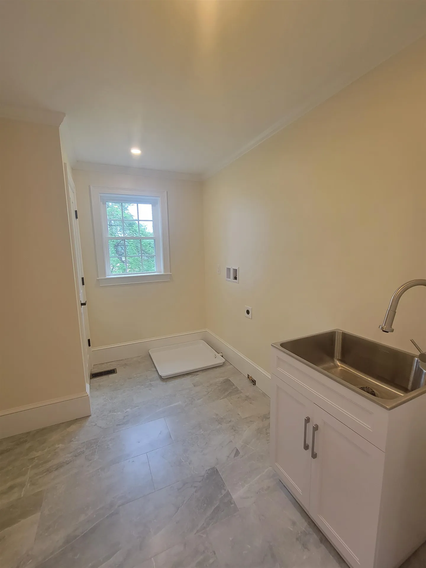 9 Zeland Drive Dover NH 03820