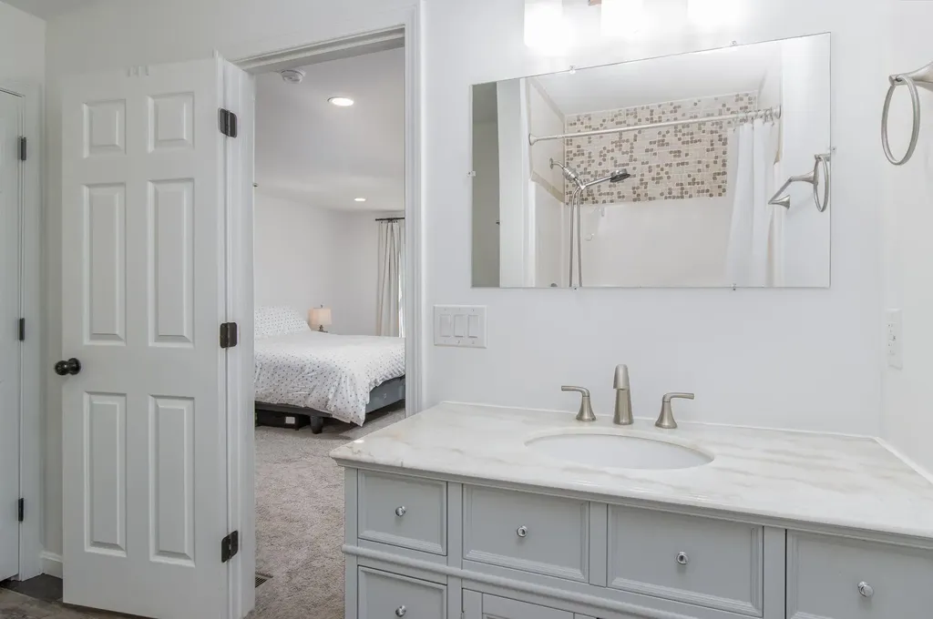 17 Jessica Drive Merrimack NH 03054