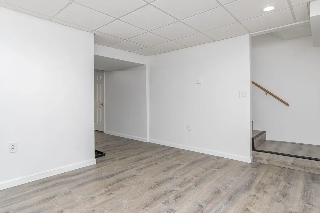 17 Jessica Drive Merrimack NH 03054