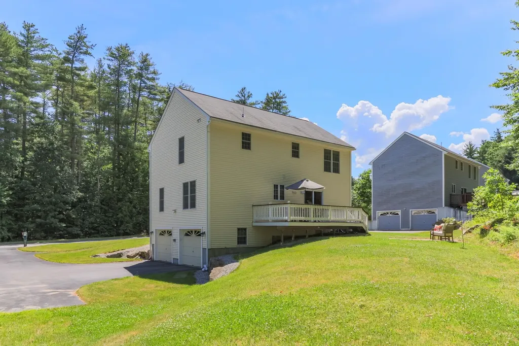 17 Jessica Drive Merrimack NH 03054