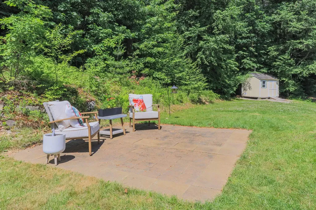 17 Jessica Drive Merrimack NH 03054