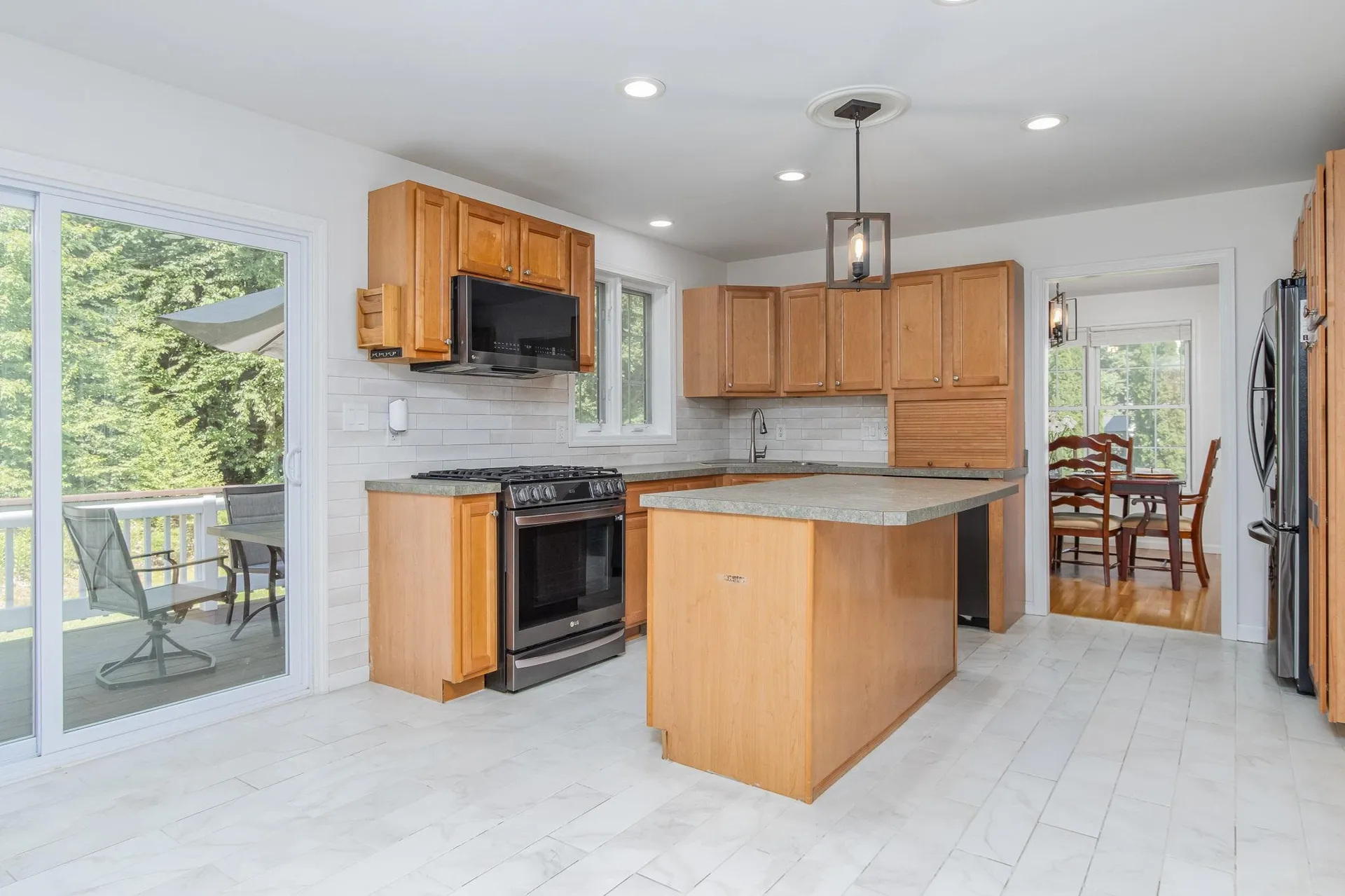 17 Jessica Drive Merrimack NH 03054