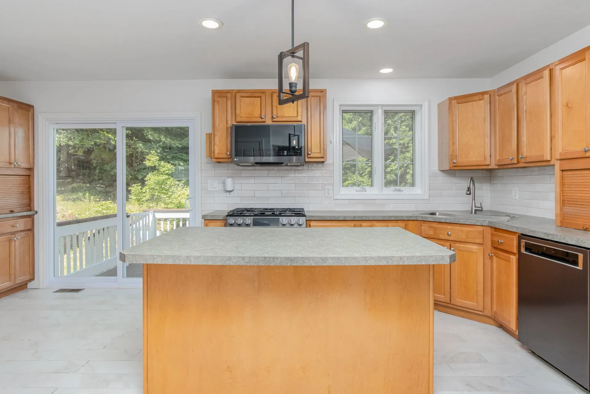 17 Jessica Drive Merrimack NH 03054