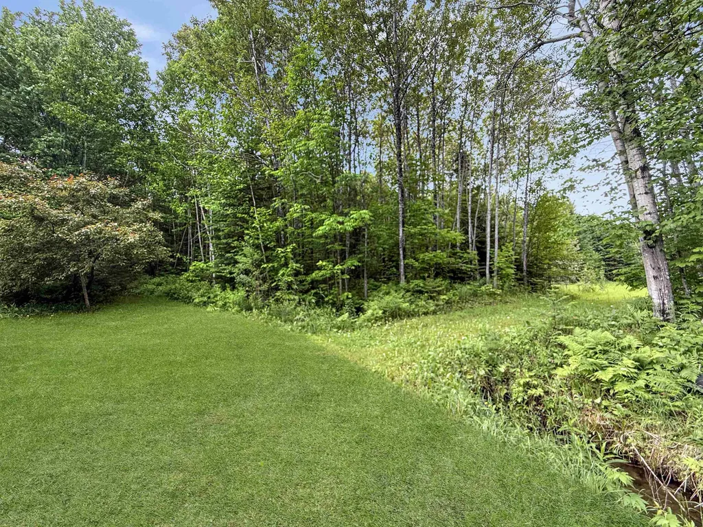 27 Placy Road Columbia NH 03576