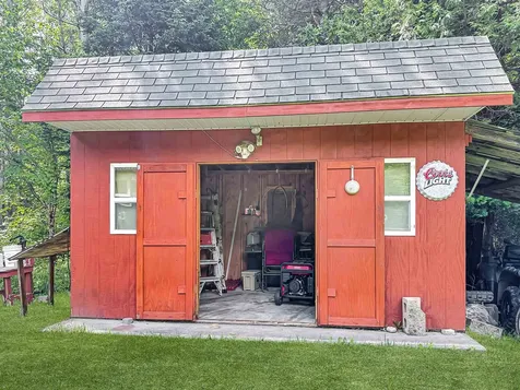 27 Placy Road Columbia NH 03576
