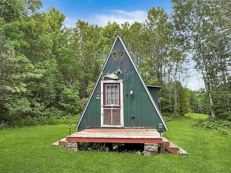 27 Placy Road Columbia NH 03576
