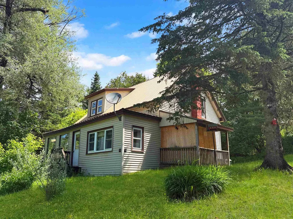 38 High Street Stewartstown NH 03576