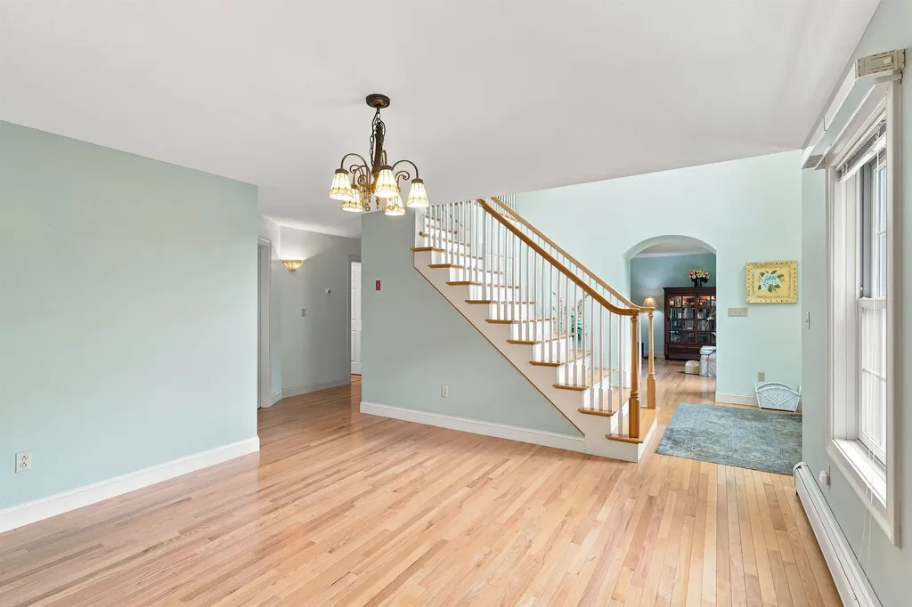 40 Lakewood Drive Alton NH 03810